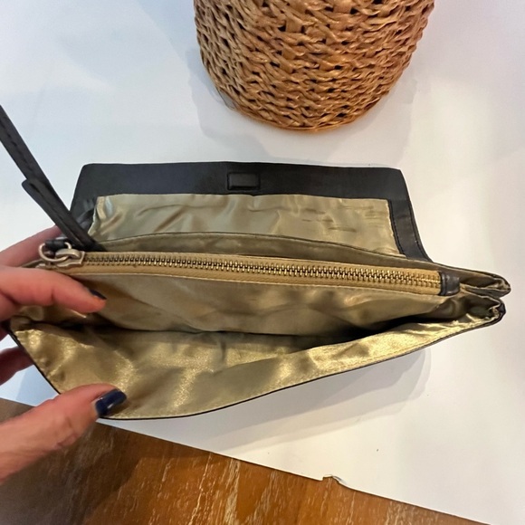 Designer Charles David Women’s Leather Clutch Taupe/Pewter Sequins Gold interior - Picture 13 of 13